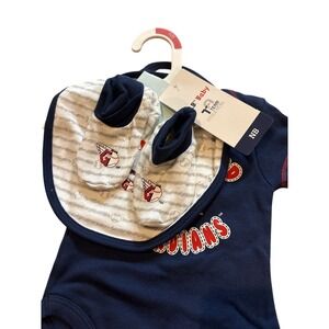 MLB Cleveland Guardians 3 Piece Bodysuit & Bib  & Booties Set Size Newborn